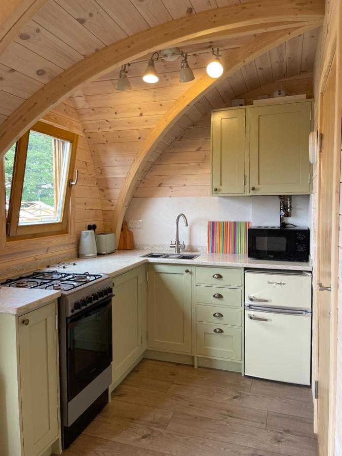 Hedgehog Glamping Pod School House Farm Hotel Leighton  Exterior photo